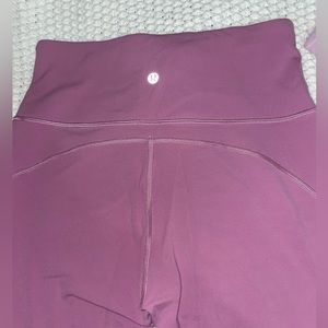 Lululemon Groove Super-High-Rise Flared Pant *Nulu	
Velvet Dust	
Size: 8